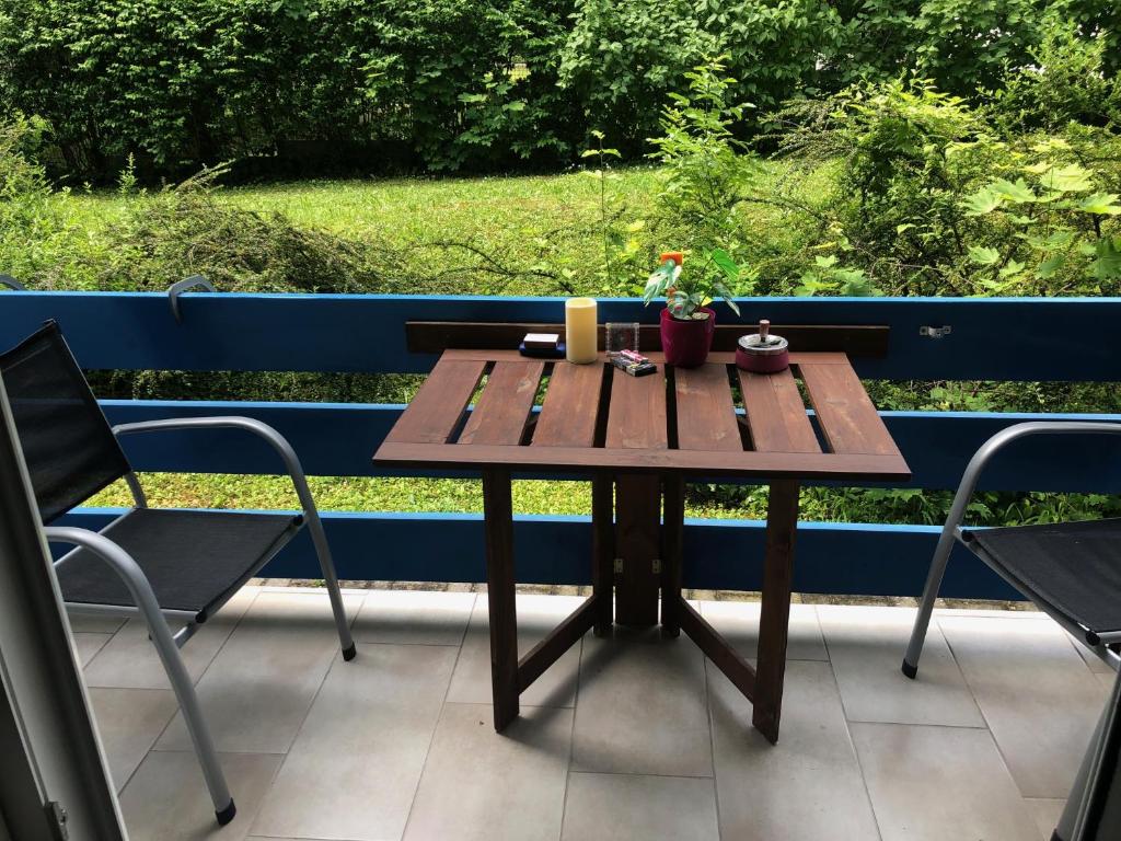 Vonkajšia záhrada v ubytovaní Csopak Apartman