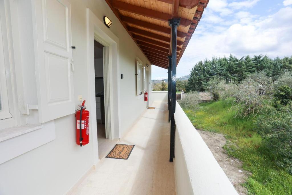 Fotografie z fotogalerie ubytování Kouros apartments v destinaci (( Litherés ))