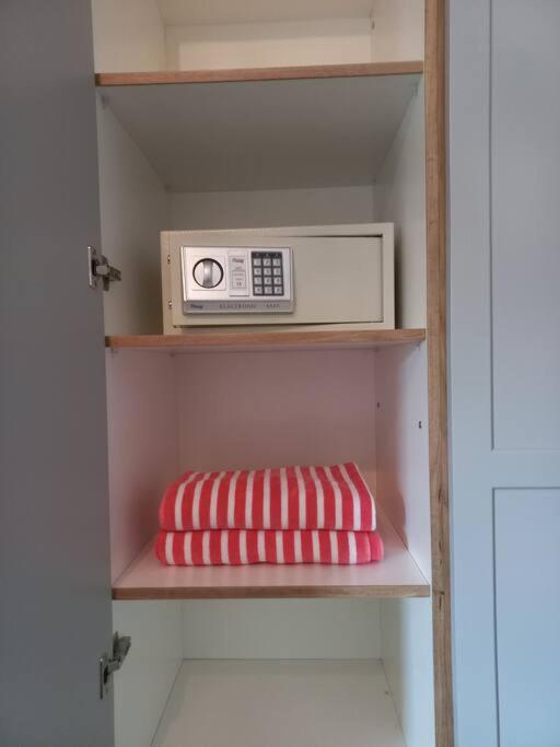Fotografie z fotogalerie ubytování Bois Mapou Self Catering Apartments Unit 203 v destinaci Riviere Noire
