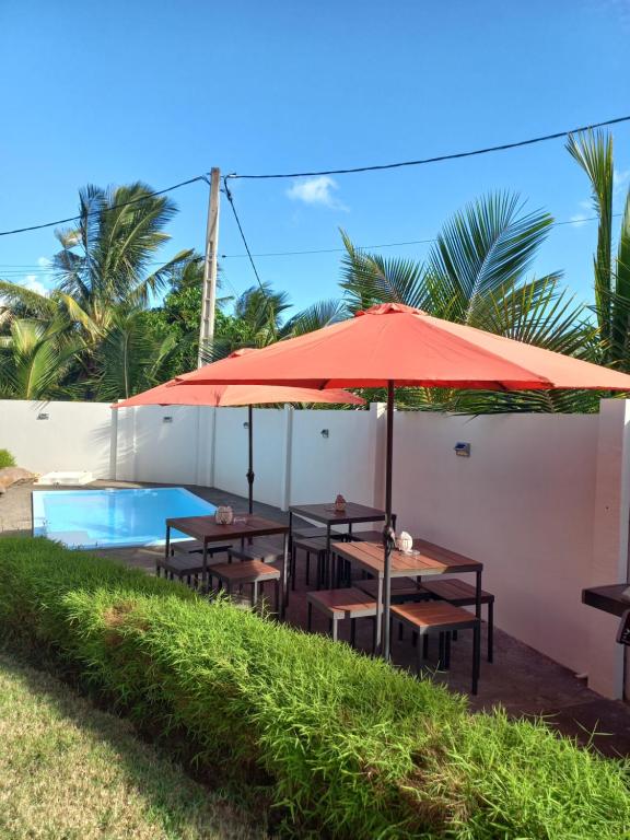 Bazén v ubytování Bois Mapou Self Catering Apartments Unit 201 nebo v jeho okolí
