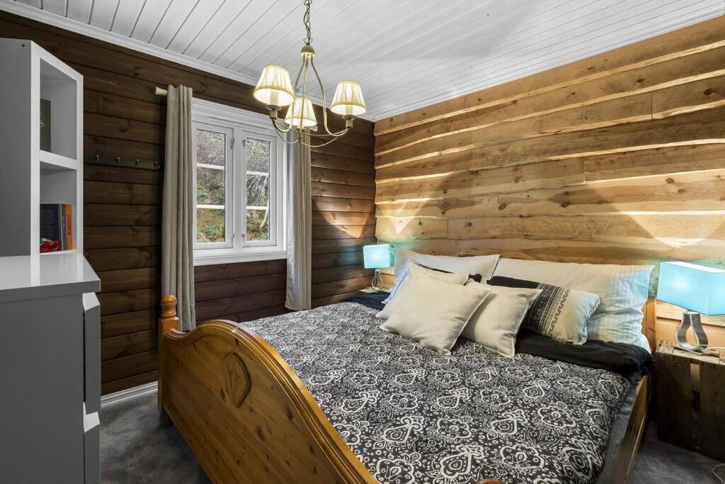 Koselig hytte med sjel på fjellet :), Tjørhom – Updated 2023 Prices