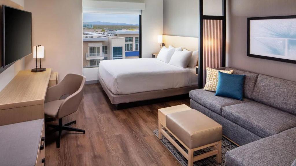 Hyatt Place Scottsdale North photo