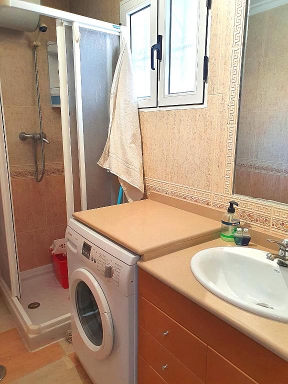 Koupelna v ubytování Apartamento un dormitorio en Benidorm