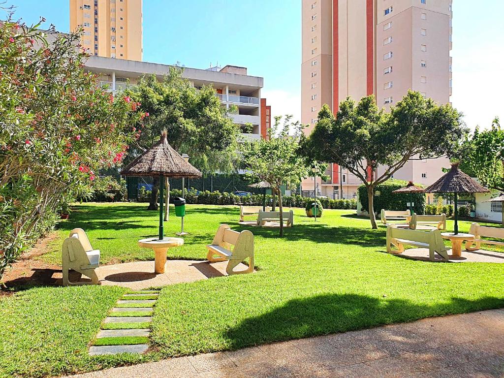 Zahrada ubytování Apartamento un dormitorio en Benidorm