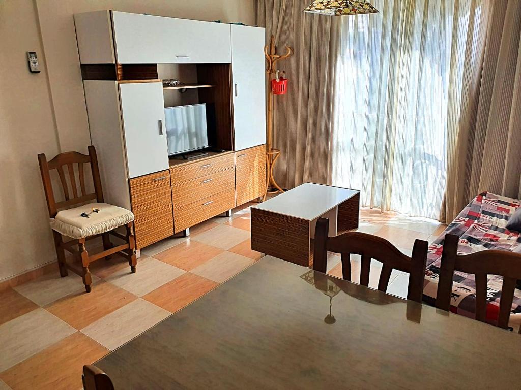 Kuchyň nebo kuchyňský kout v ubytování Apartamento un dormitorio en Benidorm