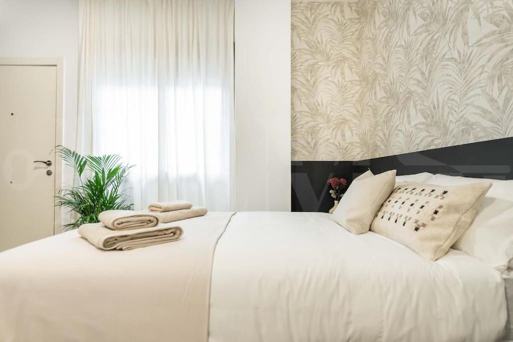 Posteľ alebo postele v izbe v ubytovaní Chic intimate studio in the heart of Malaga by REMS