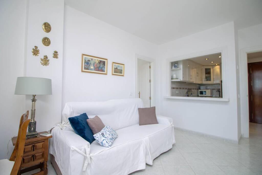 Kuchyňa alebo kuchynka v ubytovaní Duquesa 603 By IVI Real Estate