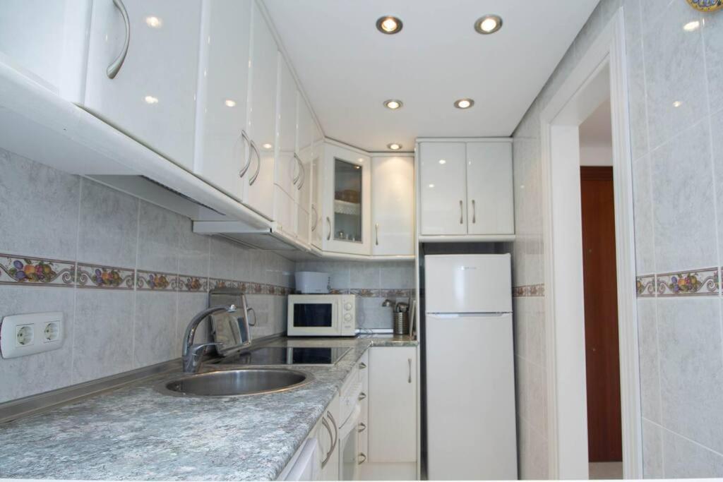 Kuchyňa alebo kuchynka v ubytovaní Duquesa 603 By IVI Real Estate