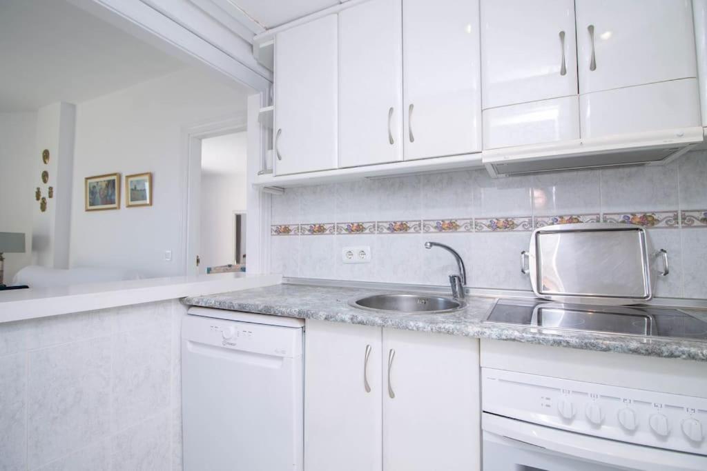Kuchyňa alebo kuchynka v ubytovaní Duquesa 603 By IVI Real Estate