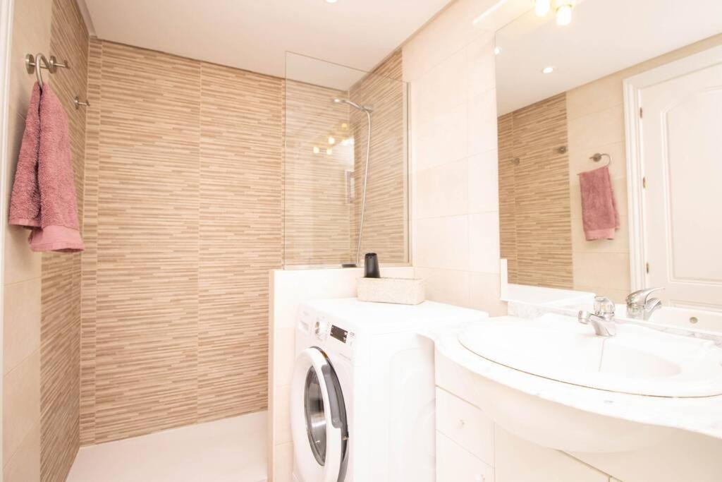 Kúpeľňa v ubytovaní Duquesa 603 By IVI Real Estate