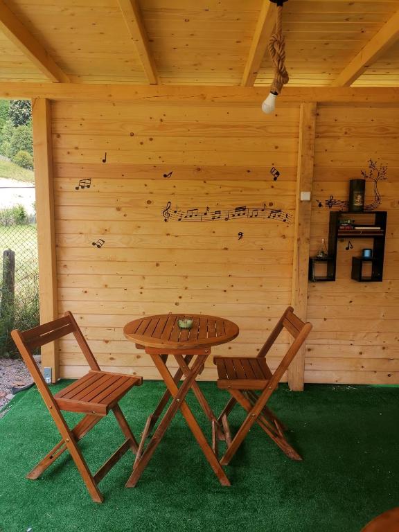 Fotografie z fotogalerie ubytování Luna Rock Glamping Brezoi - Blue Scai v destinaci Brezoi
