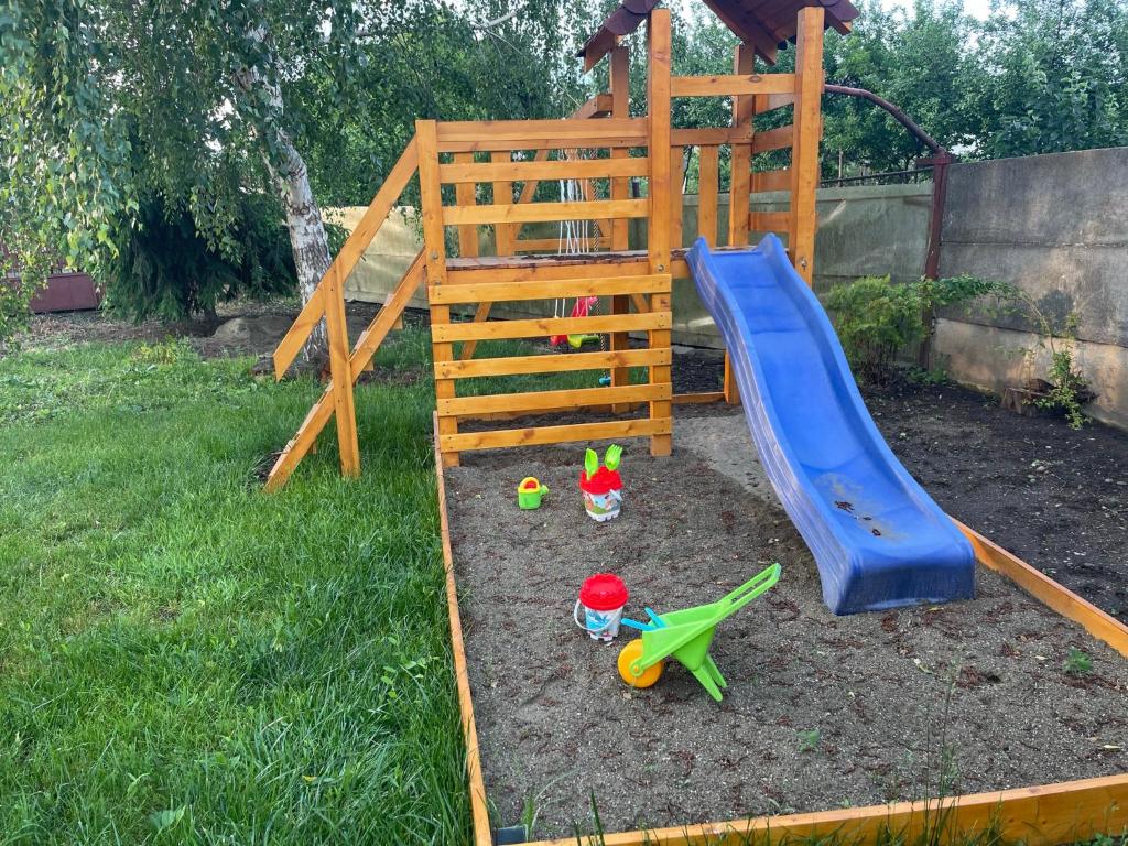 Zona de joacă pentru copii de la Teachers