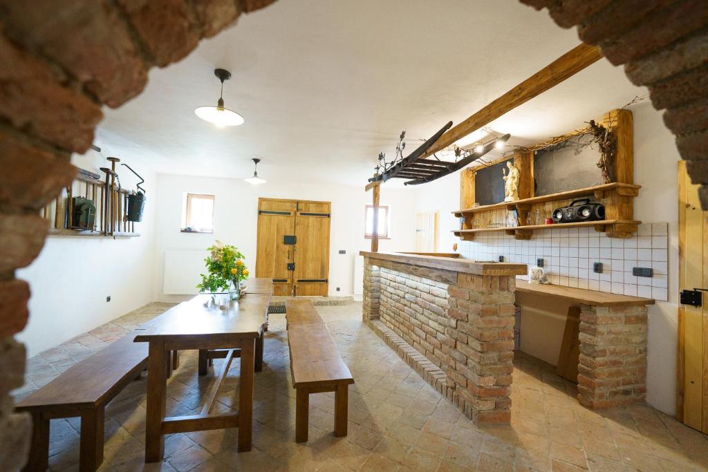 Kuchyň nebo kuchyňský kout v ubytování APARTMÁNY PAUSRAM