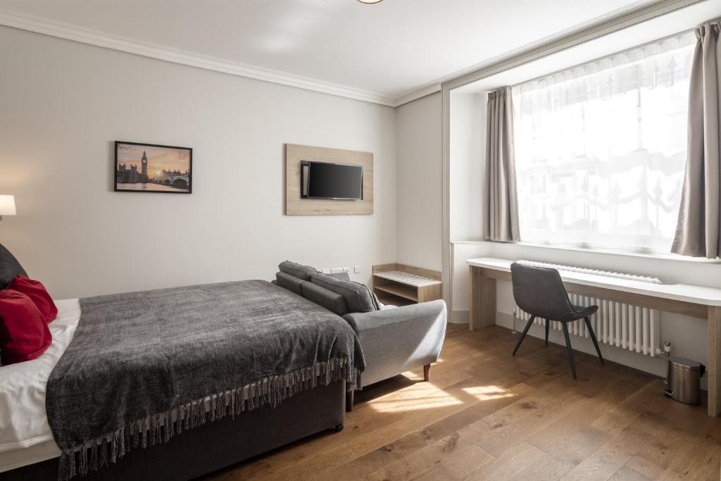 Notting Hill House - Lower Ground Floor Studios