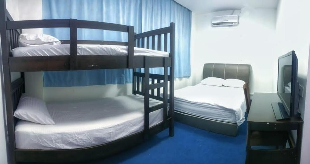 Bunk bed o mga bunk bed sa kuwarto sa 246housecafe