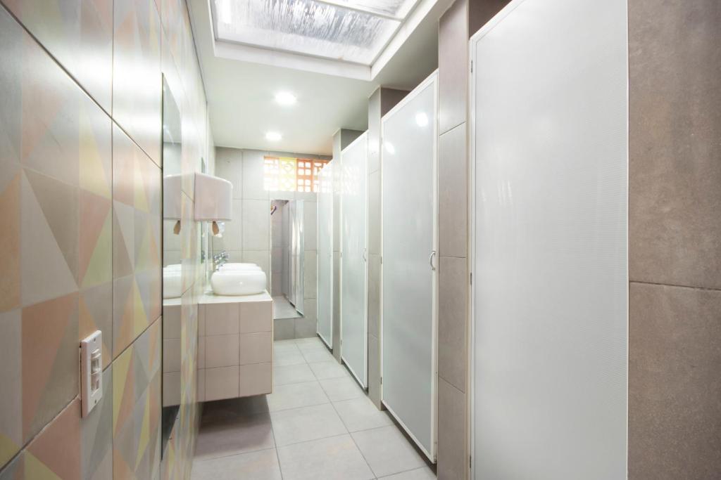 Koupelna v ubytování Urbana Hostel