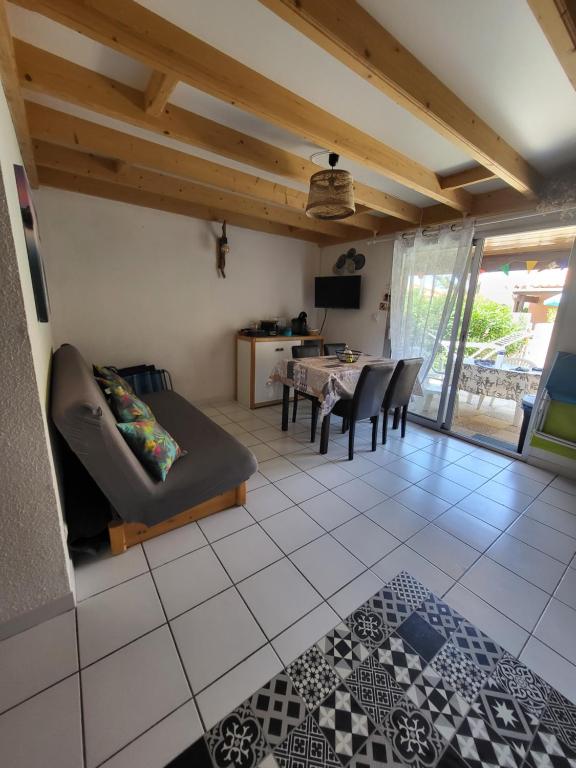 Kuchnia lub aneks kuchenny w obiekcie Narbonne-Plage - Pavillon à 300 m de la plage