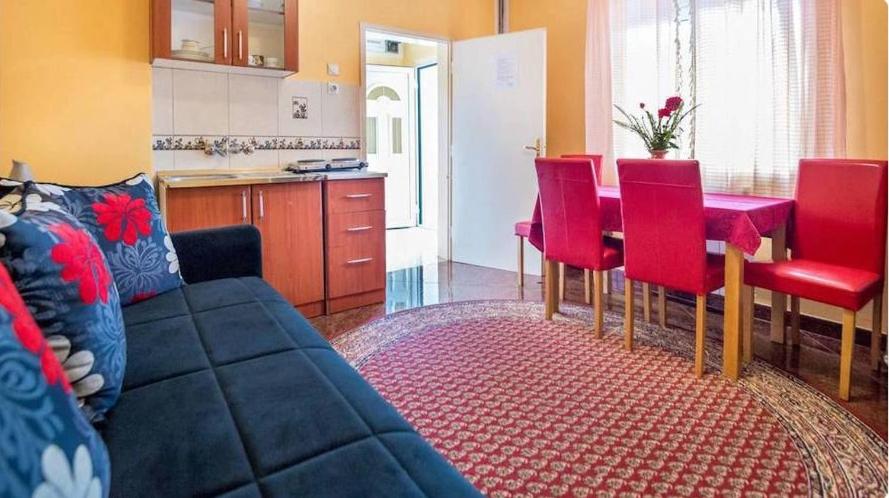 Kuchyň nebo kuchyňský kout v ubytování Majka Apartments