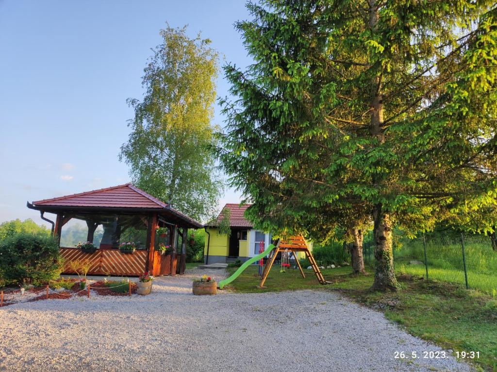 Zahrada ubytování Kuća za odmor Tina