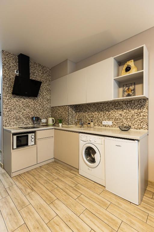 Aura Home