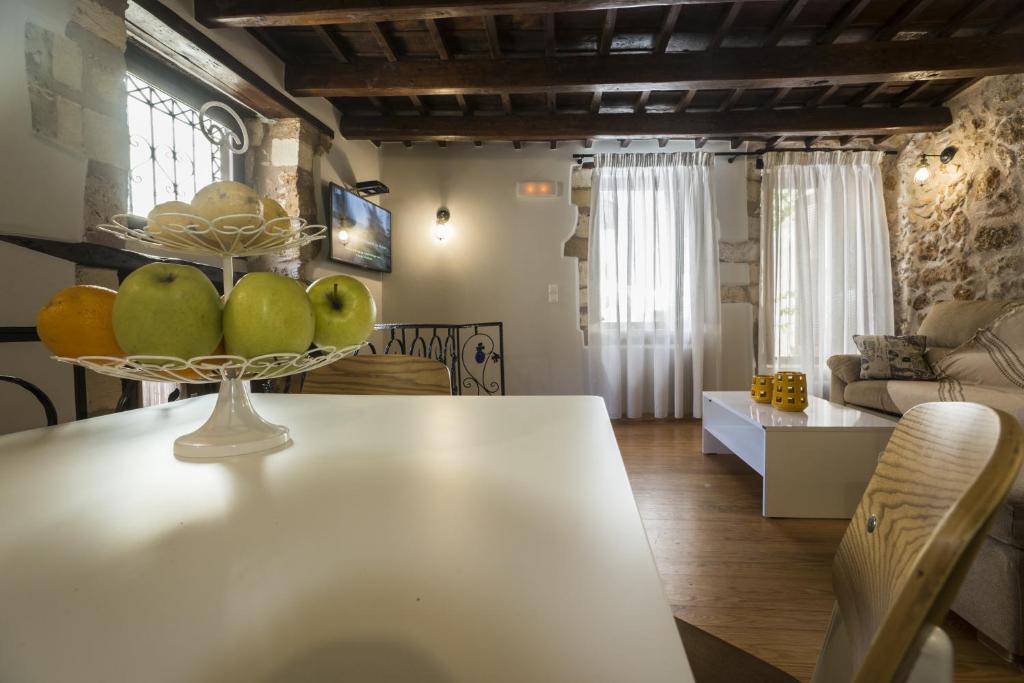 A seating area at Eulogia Casa