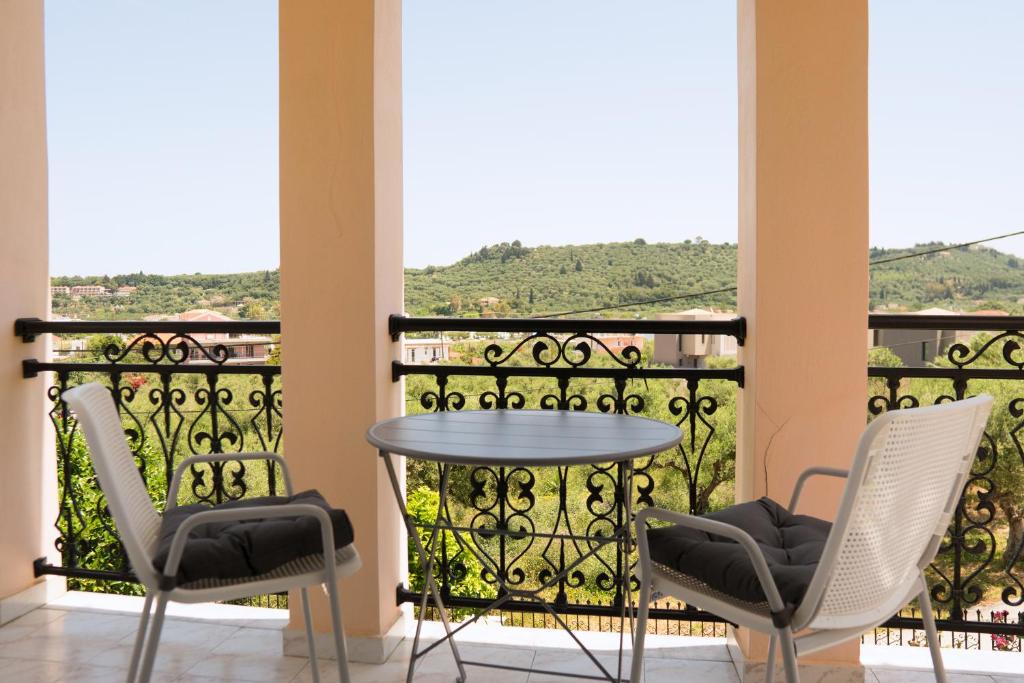 Balkón nebo terasa v ubytování Raptis Guest House