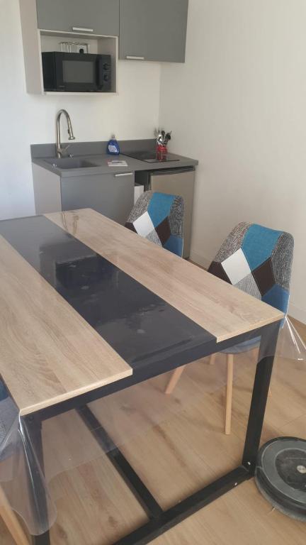 Kuchyň nebo kuchyňský kout v ubytování Plat Gousset - RDC