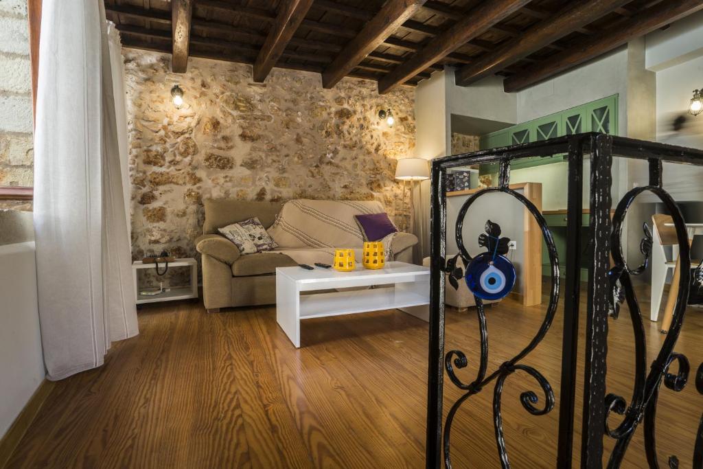 A seating area at Eulogia Casa