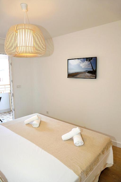 City center Maisonnave apartment with AC, Alicante – Updated ...