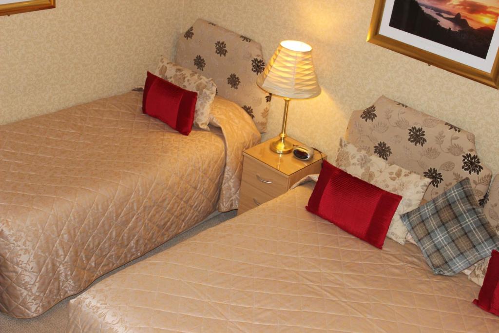The Hill Hotel - Tweepersoonskamer Met 2 Aparte Bedden