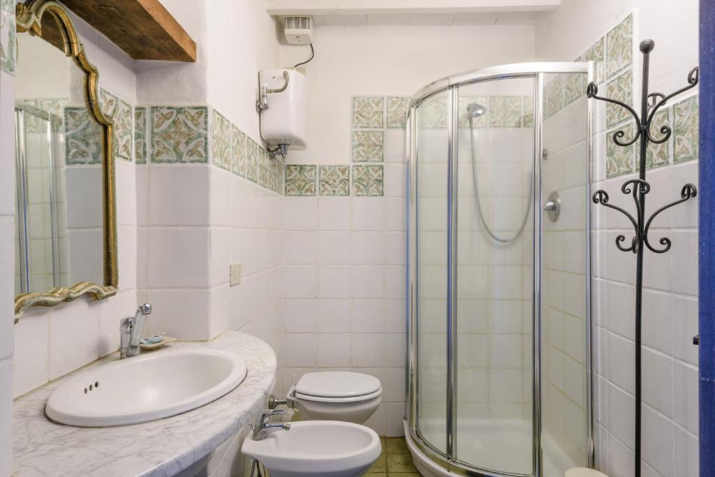 Koupelna v ubytování Agriturismo Quarantallina