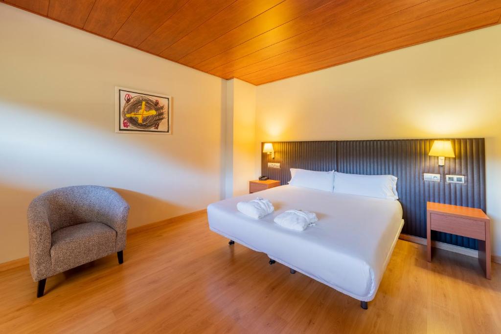 Iberik Rocallaura Balneari, Vallbona de les Monges – Precios ...
