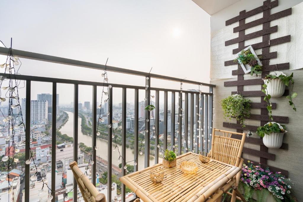 Balkón nebo terasa v ubytování Saigon CBD Apartment - Infinity Pool