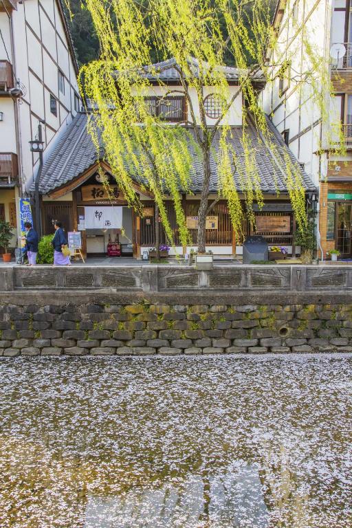 Budova, kde se ryokan nachází