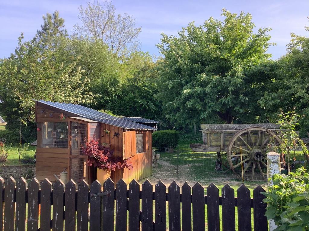 Vonkajšia záhrada v ubytovaní Gîte à la campagne