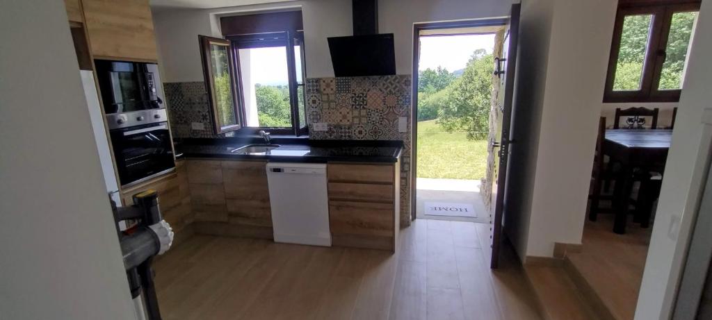 Kuchyň nebo kuchyňský kout v ubytování Casa Rural Tulia