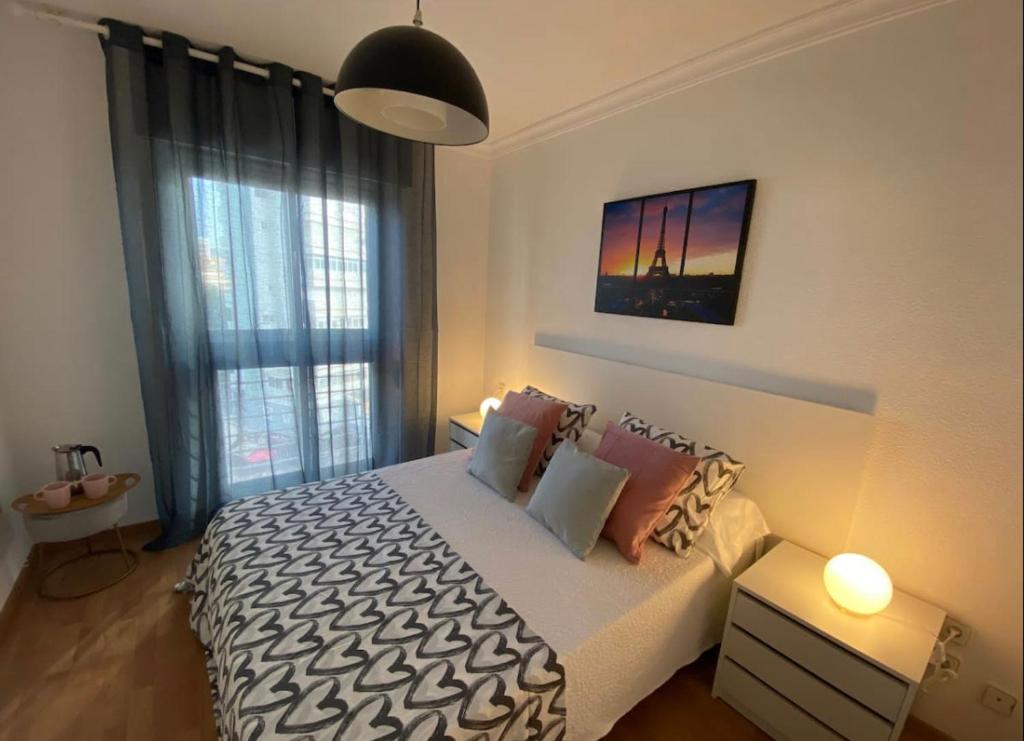 Fotografia z galérie ubytovania Confortable habitación v destinácii Málaga