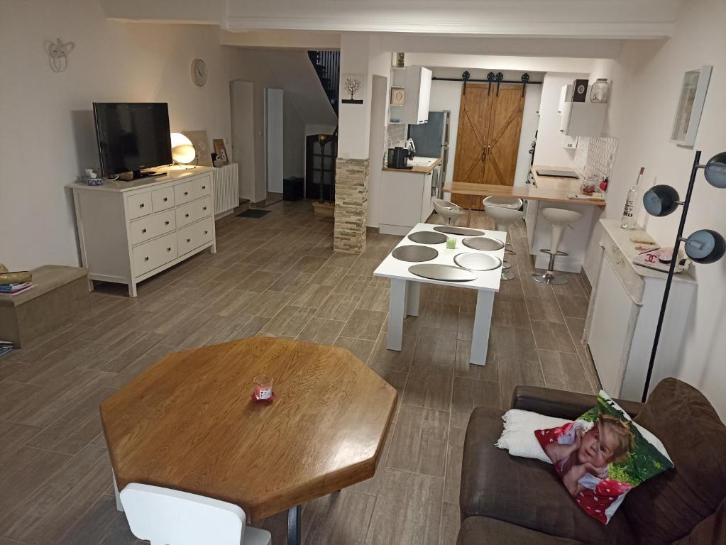 Photo de la galerie de l'établissement La Maison de la Cloche, à Puimoisson