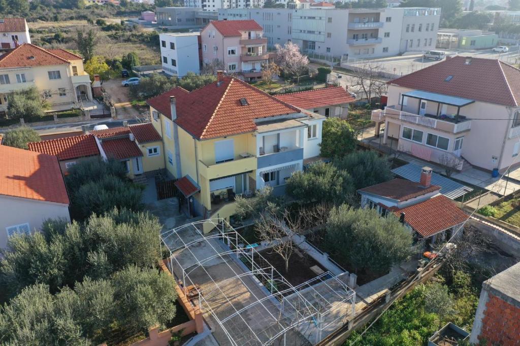 Budova, v ktorej sa apartmán nachádza