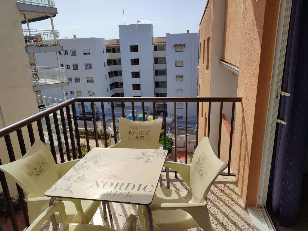 Balkón nebo terasa v ubytování Apartamento segunda línea de la playa Capellán Salou
