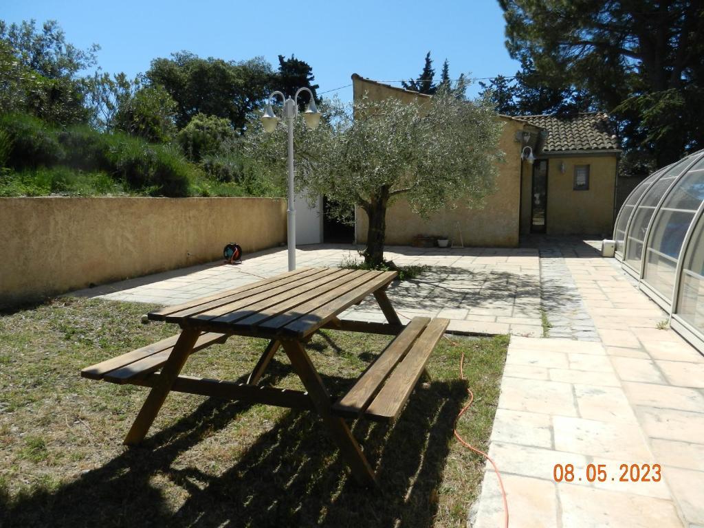 Zdjęcie z galerii obiektu Maison Morières Lès Avignon. w mieście Morières-lès-Avignon