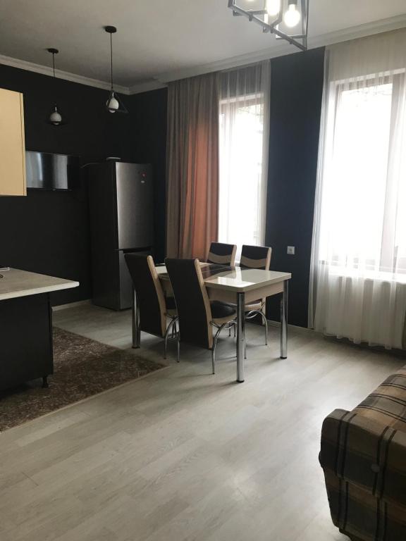 Kuchyň nebo kuchyňský kout v ubytování Friendly House