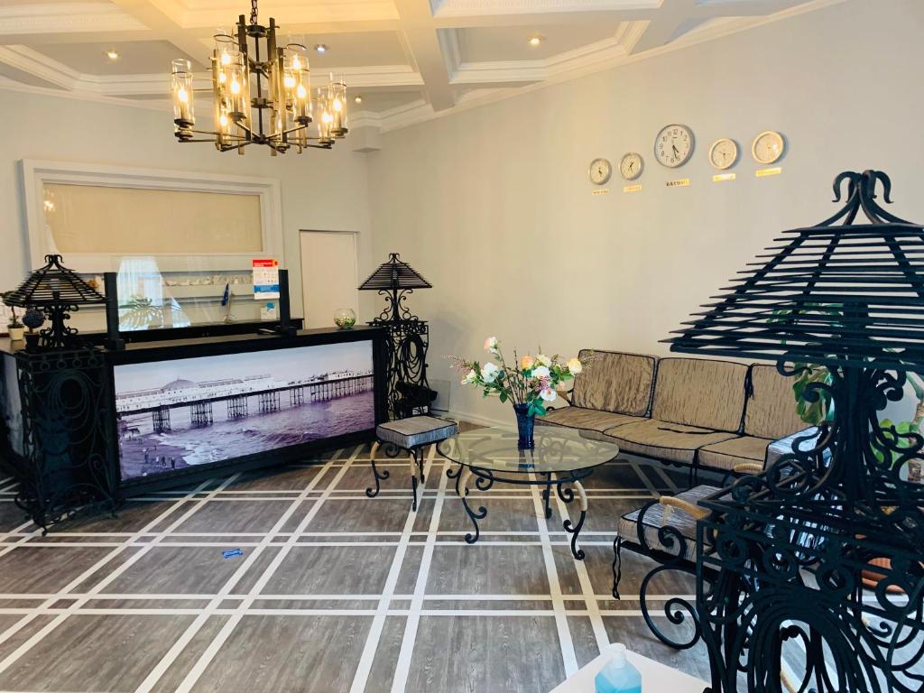 Gallery image of Hotel Brighton in Batumi