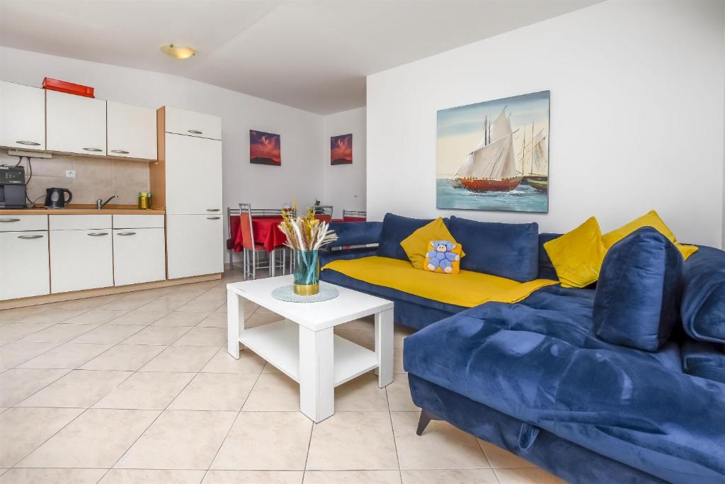 Kuchyňa alebo kuchynka v ubytovaní Apartments Kata