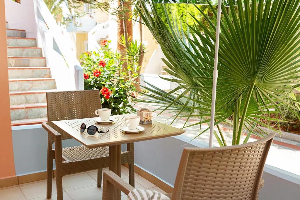 Mediterranea Apartments - 4