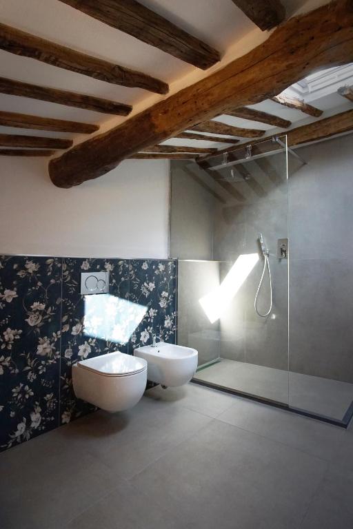 Bany a New Moon Rooms