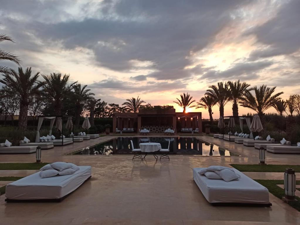 Amanecer o atardecer desde la casa de huéspedes o alrededores