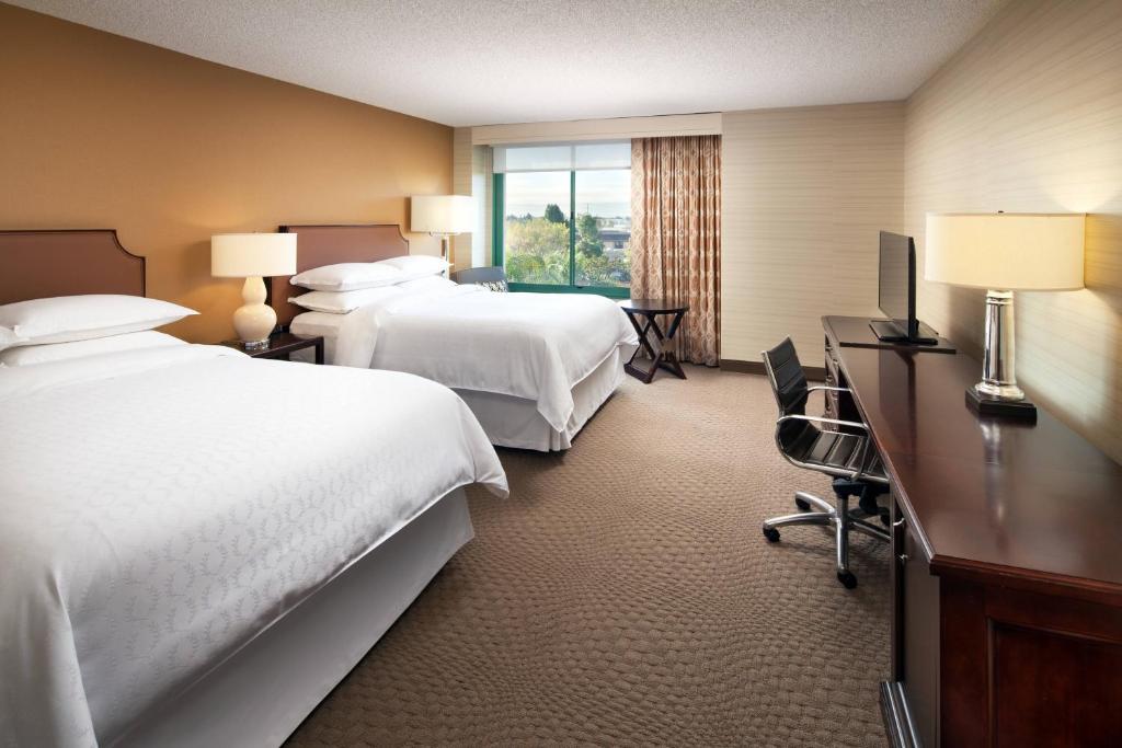 Sheraton San Jose Silicon Valley - Guest Room, 2 Queen, Mid Floor