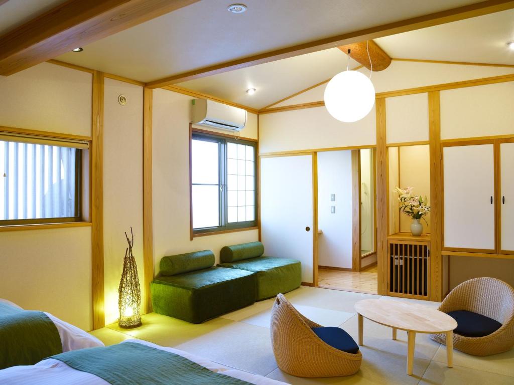 Posezení v ubytování Ryokan Okayama