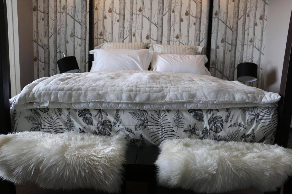 Кровать или кровати в номере Maison Valmer - L'armateur, élégant penthouse classé 4 étoiles